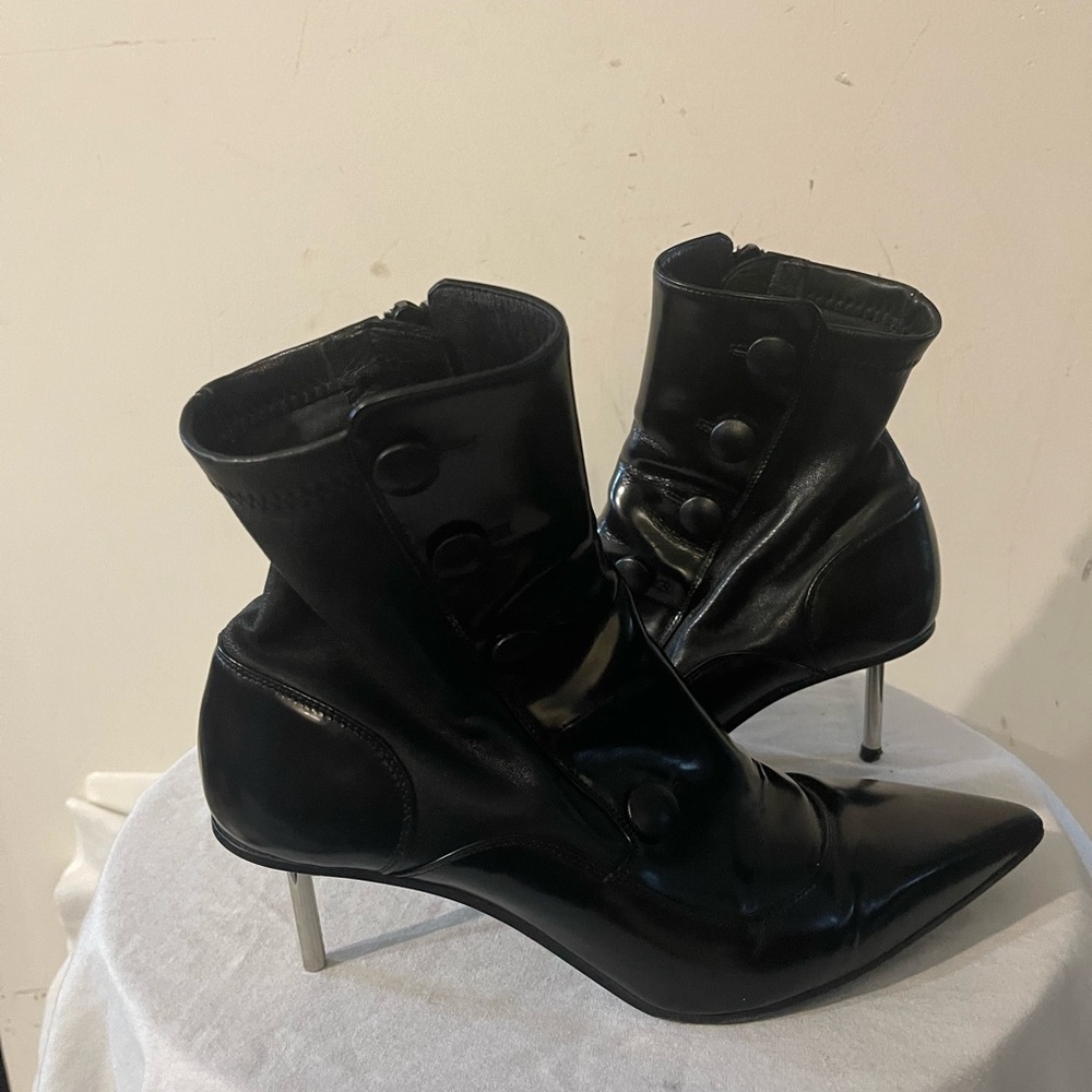 Alexander McQueen Pointy Cigarette Heel Ankle Boots - Picture 5 of 10